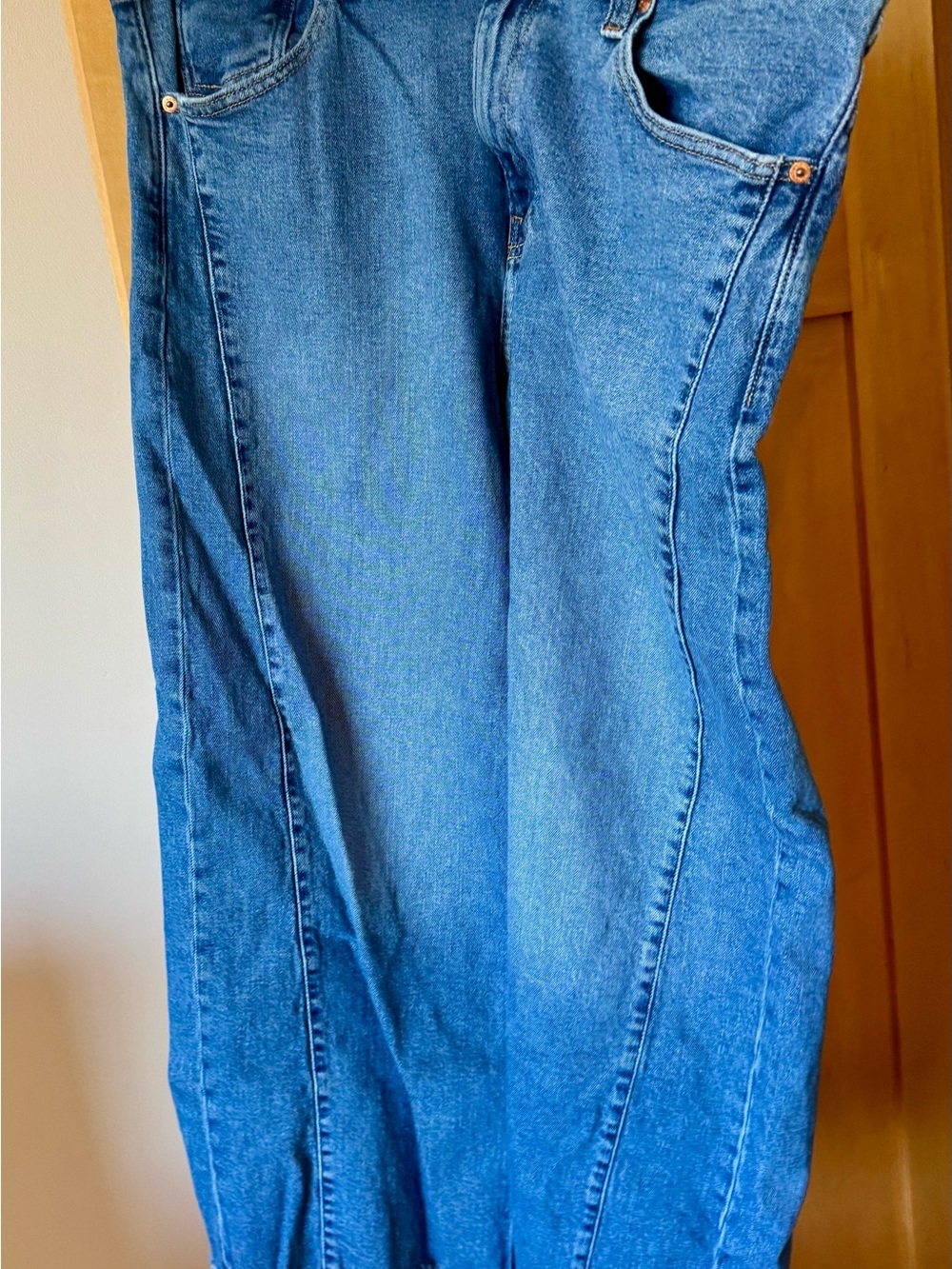 GAP Classic Straight-Leg Jeans in Medium Blue